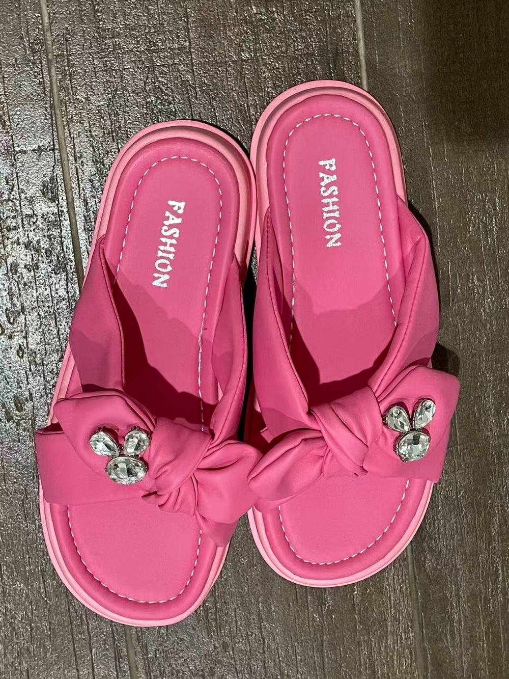 (NEW) Pink Knot Slide Sandals with Crystal Accent